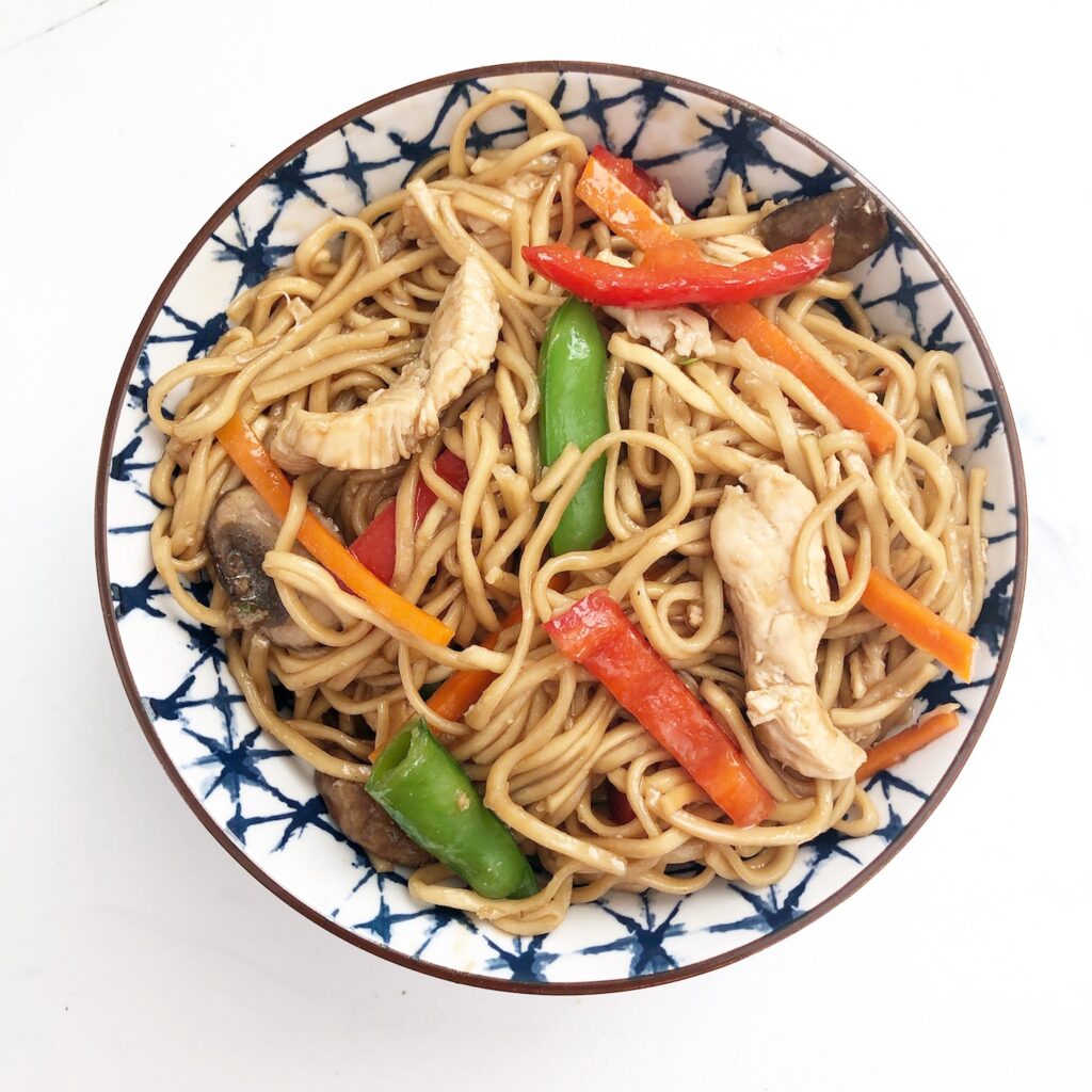 chow mein in bowl