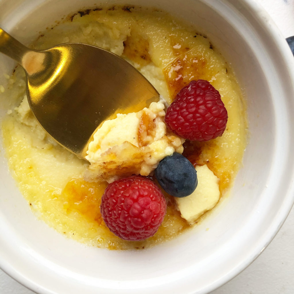 Creme brulee with raspberries and blueberries