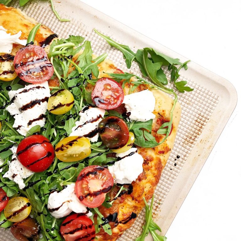 10 Minute Trader Joe's Dinner Caprese Flatbread More Momma!
