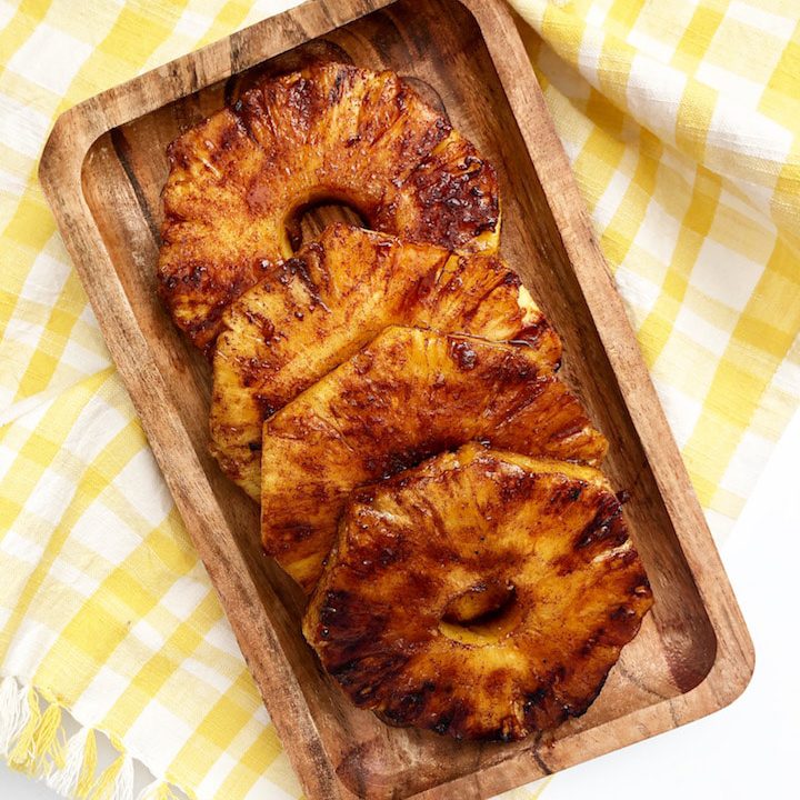Grilled pineapple with cinnamon and brown sugar